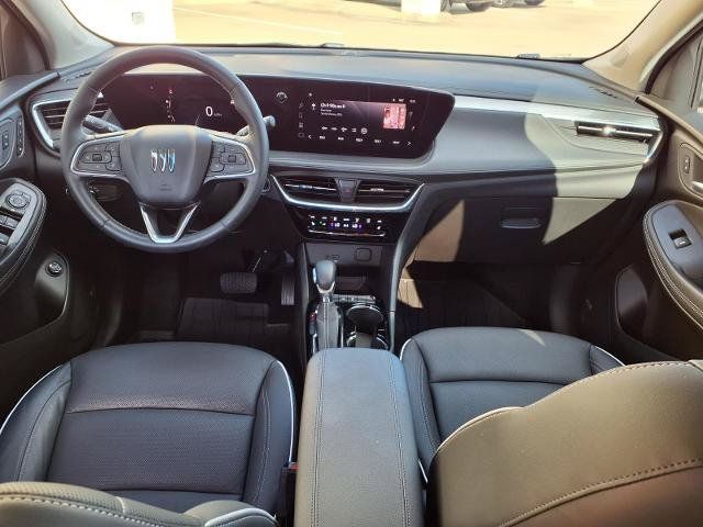 Used 2024 Buick Encore GX Avenir w/ Avenir Convenience Package FWD image 4