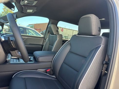 New 2026 GMC Sierra EV Elevation w/ LPO, Elevation Dark Package AWD/4WD image 17