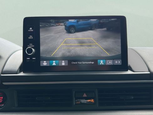 Used 2025 Honda Pilot Touring image 36