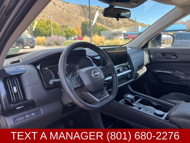Used 2026 Nissan Pathfinder SV AWD/4WD image 13