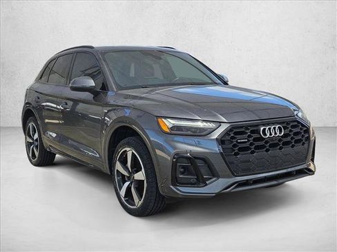Used 2023 Audi Q5 2.0T Prestige w/ Prestige Package AWD/4WD image 3