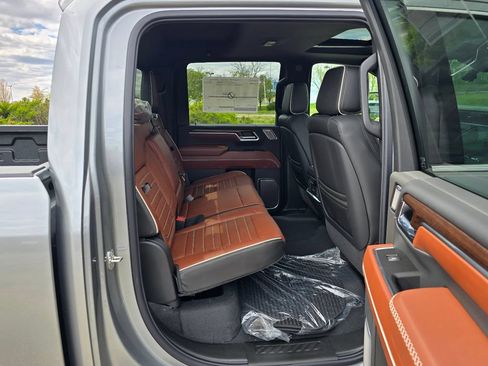 Used 2026 GMC Sierra 2500 Denali Ultimate w/ Snow Plow Prep/Camper Package AWD/4WD image 32