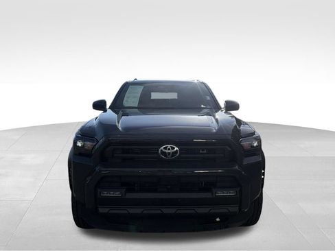 Used 2025 Toyota 4Runner SR5 AWD/4WD image 2