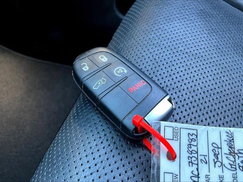 Used 2021 Jeep Grand Cherokee Limited w/ Quick Order Package 28K 80th image 13