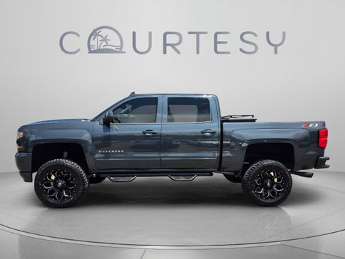 Used 2018 Chevrolet Silverado 1500 LT w/ All Star Edition AWD/4WD image 2