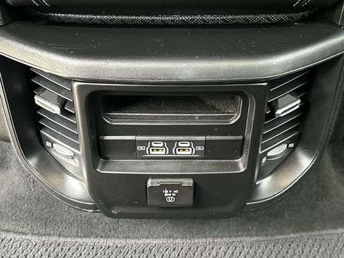 Used 2023 RAM 1500 Laramie AWD/4WD image 18