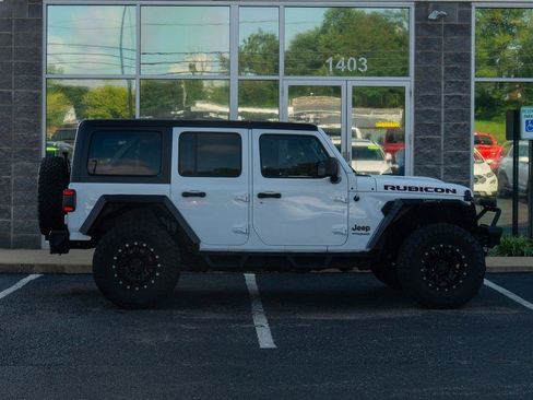 Used 2018 Jeep Wrangler Unlimited Rubicon w/ Dual Top Group AWD/4WD image 2