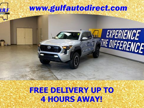 Used 2025 Toyota Tacoma TRD Off-Road image 4