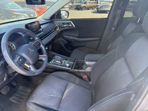 Used 2022 Mitsubishi Outlander ES AWD/4WD image 9