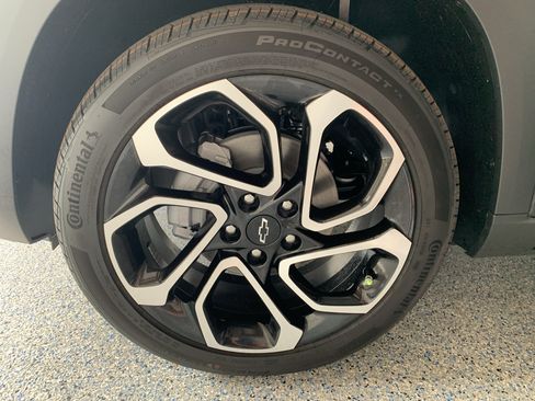New 2026 Chevrolet Trax RS w/ Sunroof Package FWD image 34