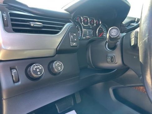 Used 2015 Chevrolet Tahoe LTZ image 35