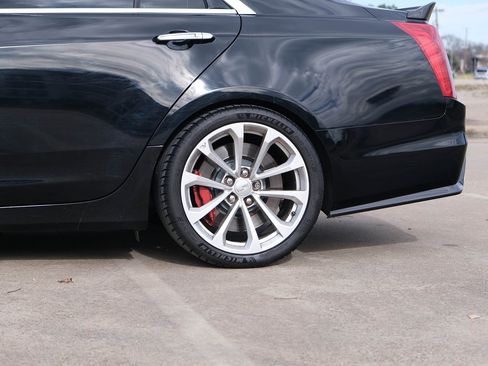 Used 2018 Cadillac CTS V w/ Carbon Fiber Package image 8