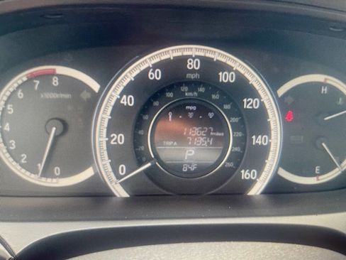 Used 2017 Honda Accord LX image 4