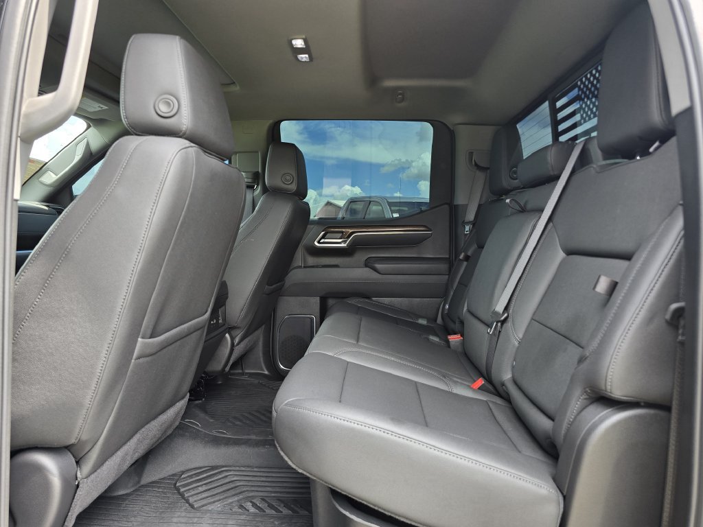 Used 2026 Chevrolet Silverado 1500 LT Trail Boss w/ LT Trail Boss Premium Package AWD/4WD image 16