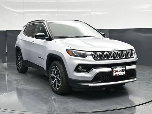 Used 2025 Jeep Compass Limited AWD/4WD image 6
