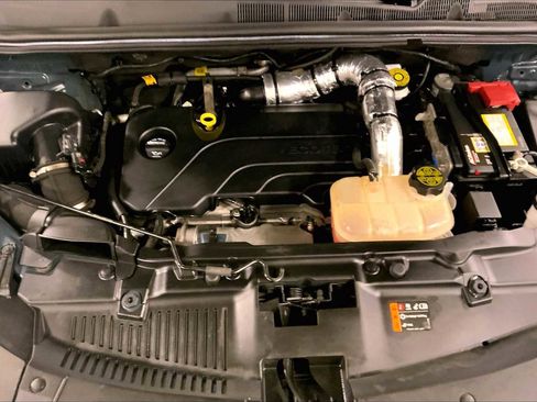 Used 2022 Chevrolet Trax LT w/ LT Convenience Package image 26