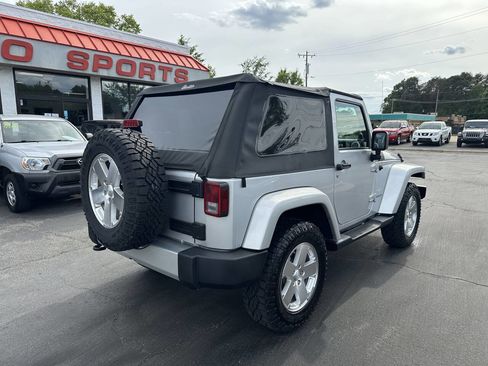 Used 2009 Jeep Wrangler Sahara AWD/4WD image 5