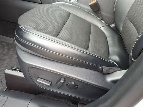 Used 2025 Ford Escape SE FWD image 9