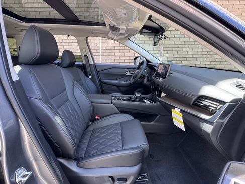 New 2026 Nissan Rogue Platinum w/ Platinum Premium Package AWD/4WD image 16