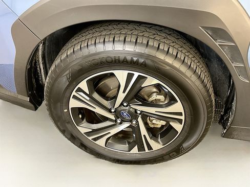 Used 2024 Subaru Crosstrek 2.0i Premium image 11