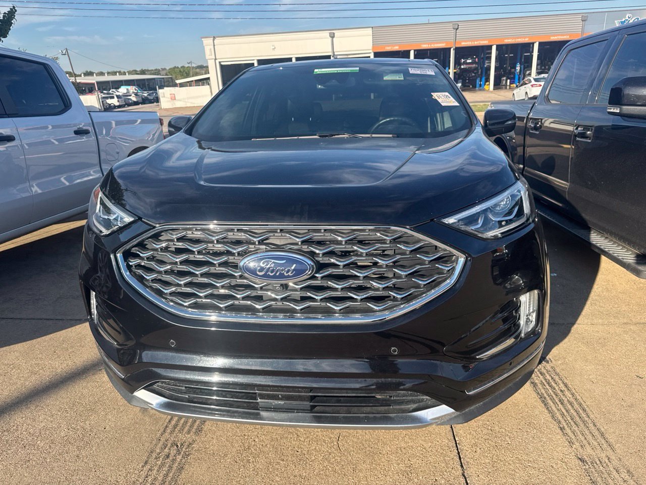 Used 2022 Ford Edge Titanium w/ Equipment Group 301A AWD/4WD image 2