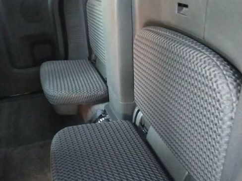 Used 2017 Nissan Frontier SV image 8