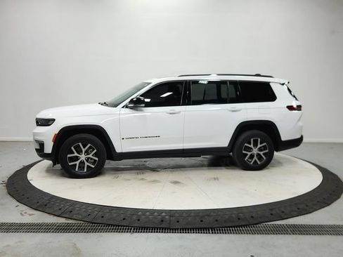Used 2023 Jeep Grand Cherokee L Limited w/ Trailer Tow Group (B) RWD image 5