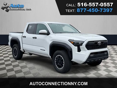Used 2024 Toyota Tacoma TRD Off-Road AWD/4WD image 1