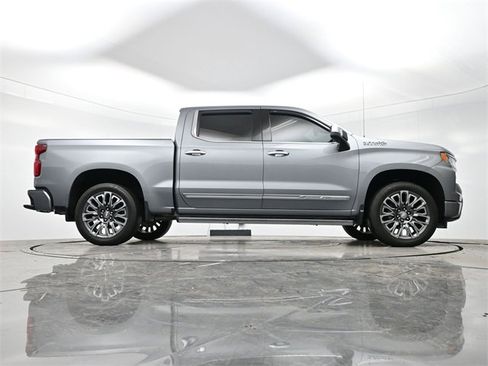 Used 2024 Chevrolet Silverado 1500 High Country image 33