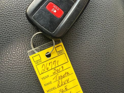 Used 2019 Toyota RAV4 XLE w/ Carpet Mat Package image 26