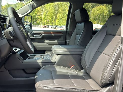 New 2026 GMC Sierra 2500 Denali w/ Denali Reserve Package image 8