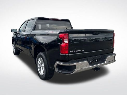 Used 2023 Chevrolet Silverado 1500 LT AWD/4WD image 3