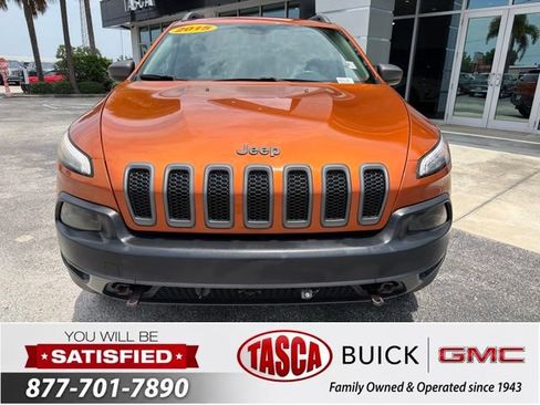 Used 2015 Jeep Cherokee Trailhawk w/ Leather Interior Group AWD/4WD image 3