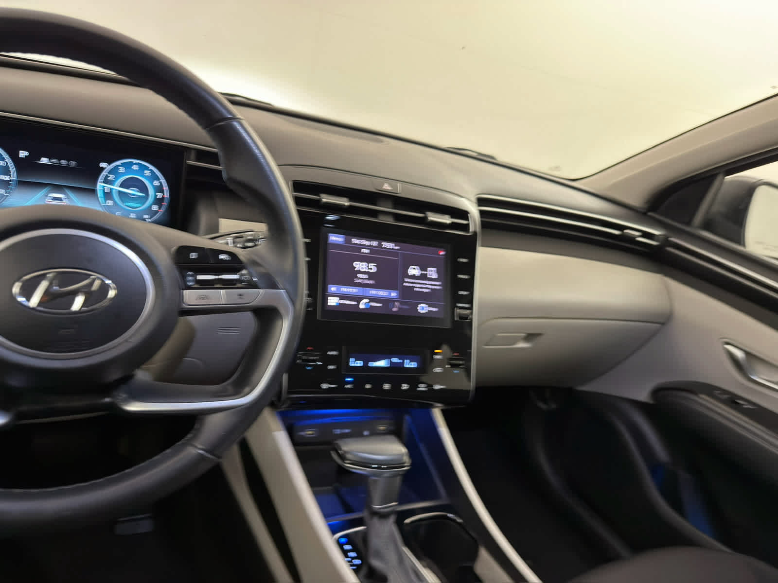 Used 2022 Hyundai Tucson SEL w/ Convenience Package FWD image 17