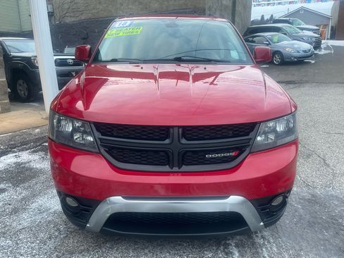 Used 2018 Dodge Journey Crossroad w/ Nav & Sun Group image 2