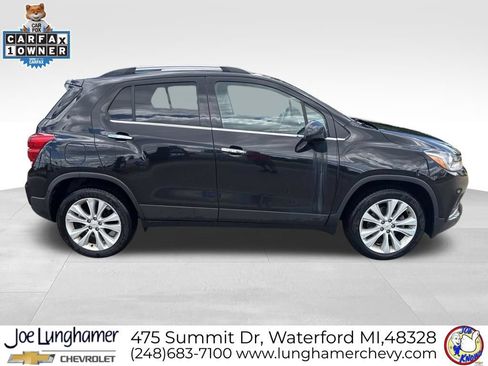 Used 2020 Chevrolet Trax Premier AWD/4WD image 2