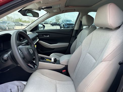 Used 2025 Honda Accord SE image 13