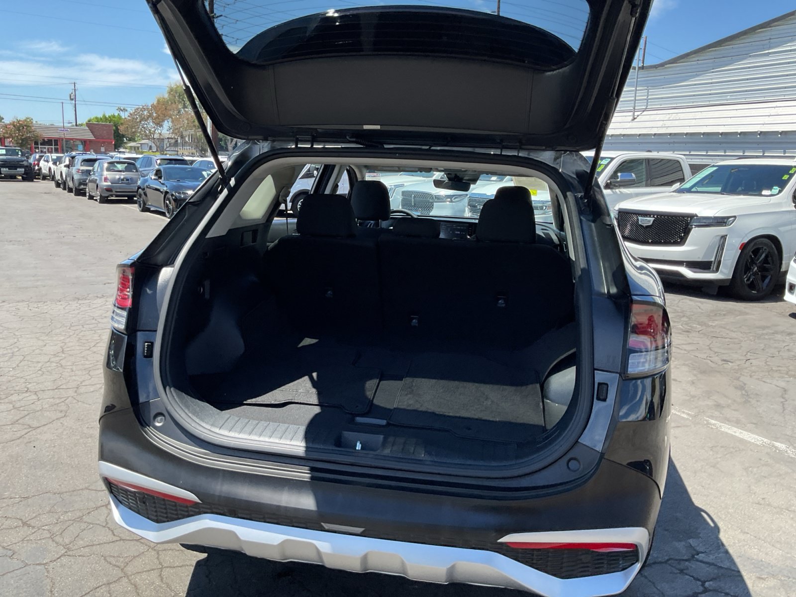 Used 2023 Kia Sportage LX FWD image 26