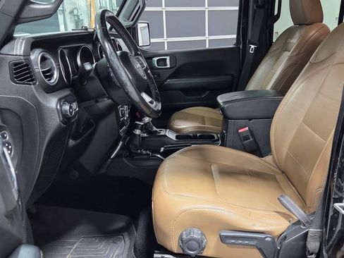Used 2020 Jeep Wrangler Unlimited Sahara AWD/4WD image 5
