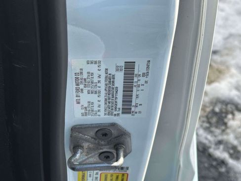 Used 2015 Ford Transit Connect XLT image 19