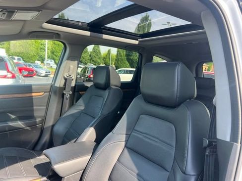 Used 2020 Honda CR-V Touring image 14