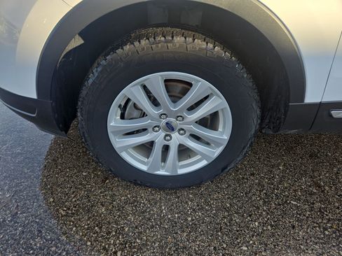 Certified 2018 Ford Explorer XLT image 27