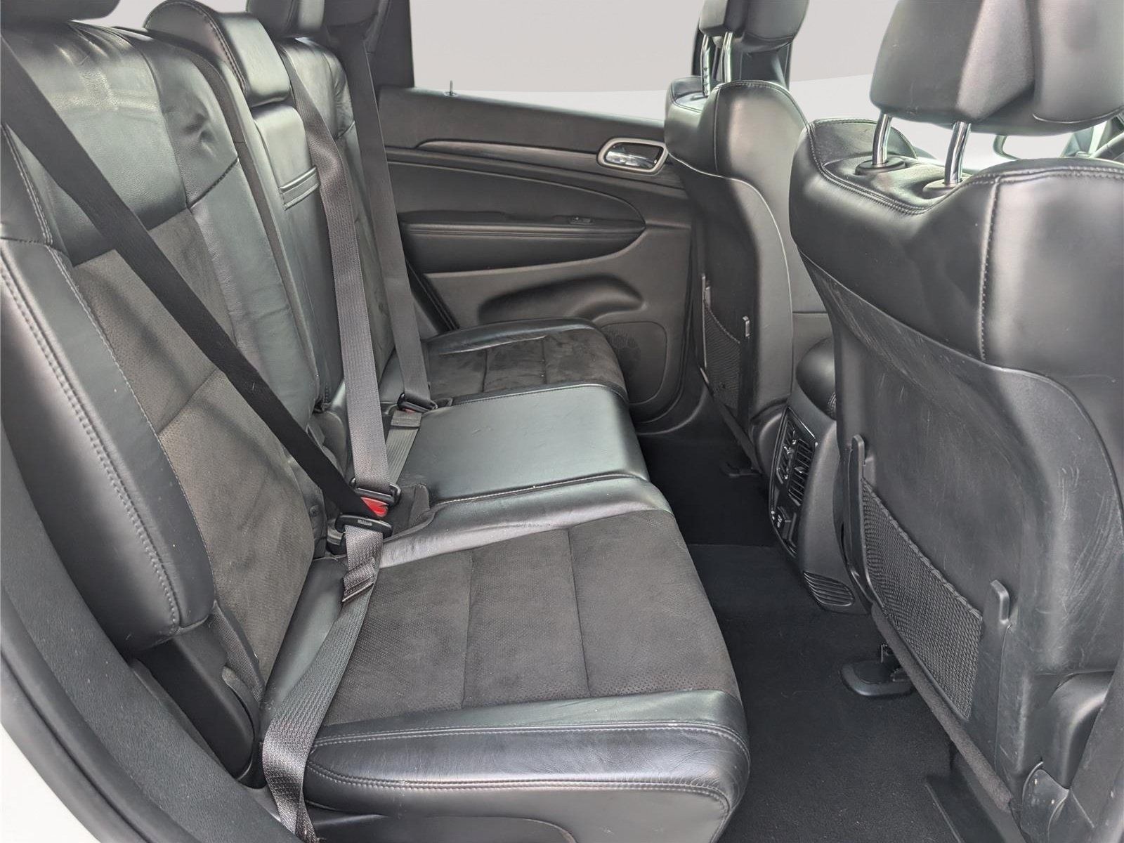 Used 2020 Jeep Grand Cherokee Altitude AWD/4WD image 11