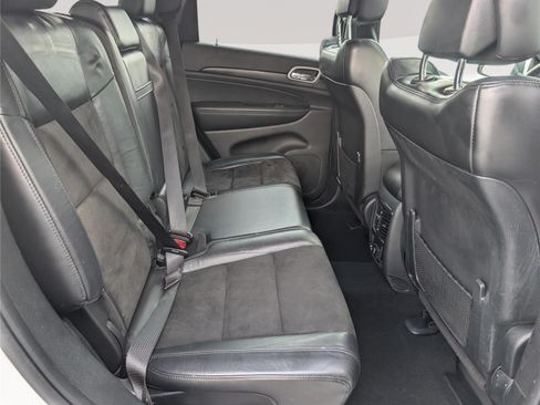 Used 2020 Jeep Grand Cherokee Altitude AWD/4WD image 11