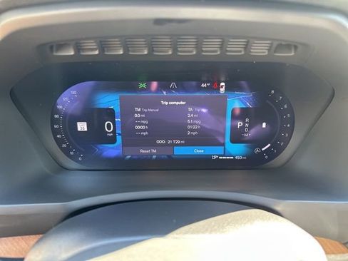 Certified 2024 Volvo XC90 B5 Plus w/ Protection Package Premier image 27