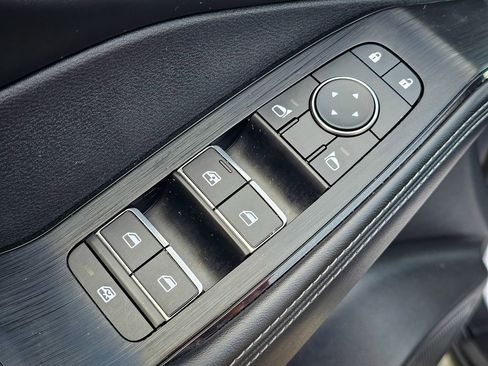 Used 2023 Nissan Rogue Platinum w/ Platinum Premium Package image 11