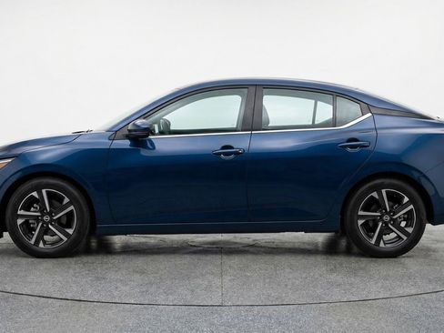 Used 2025 Nissan Sentra SV FWD image 5