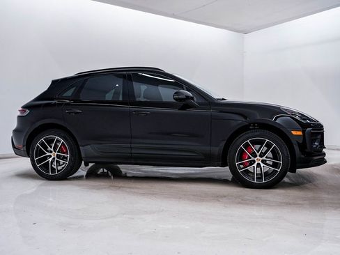 Certified 2025 Porsche Macan S w/ Premium Package Plus image 9
