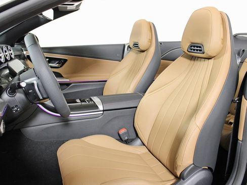 Used 2026 Mercedes-Benz CLE 300 4MATIC Cabriolet image 18