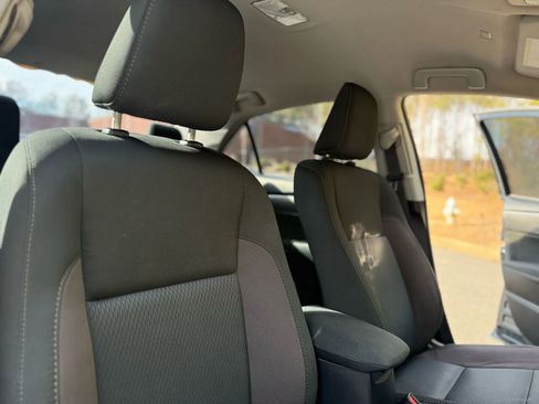 Used 2019 Toyota Corolla LE image 20